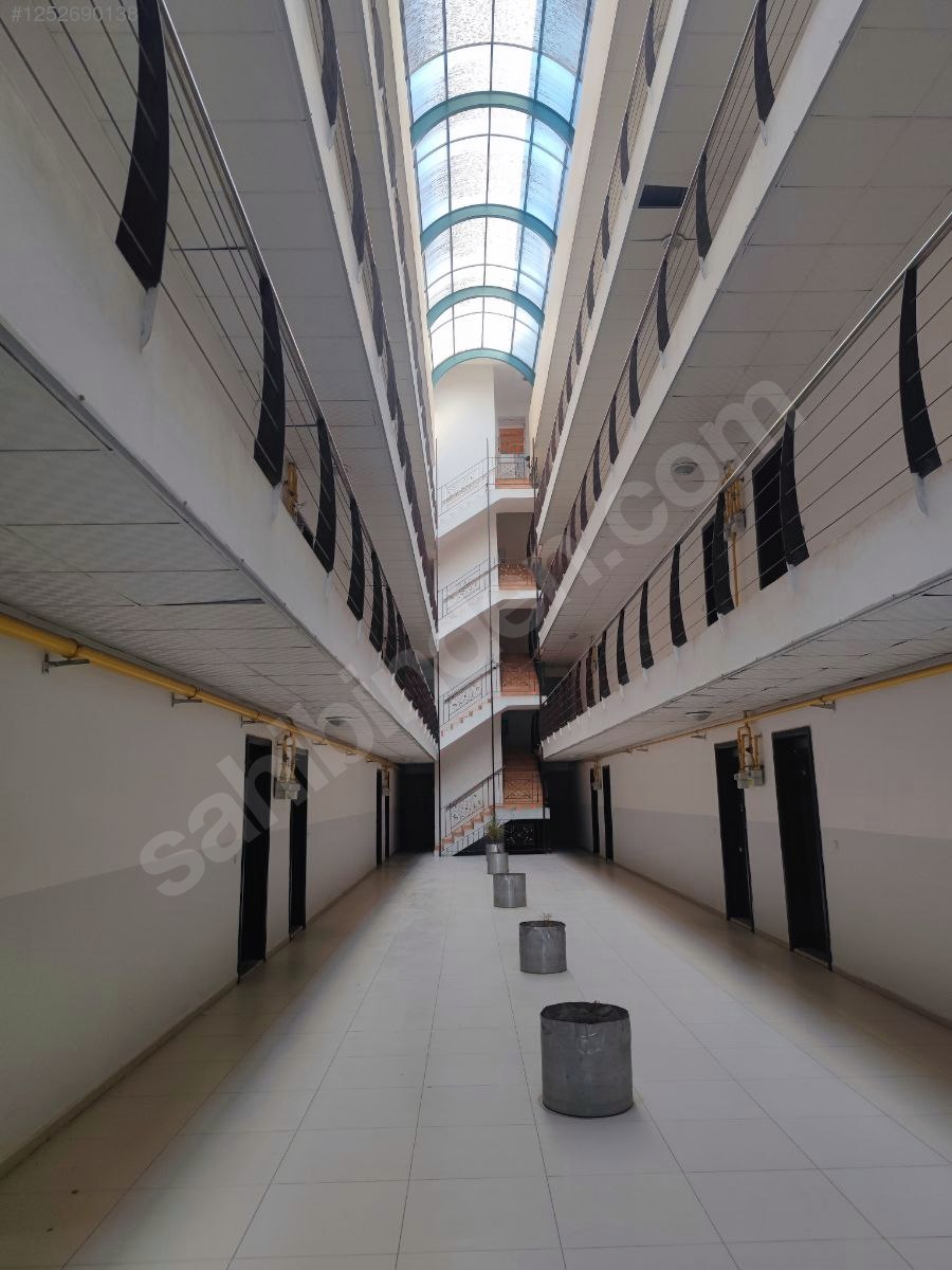 PUSULA EMLAKTAN ÜNİVERSİTE YANI GİRİŞ KAT BALKONLU 2+1 STÜDYO - KİLİS MERKEZ fotoğraf 2
