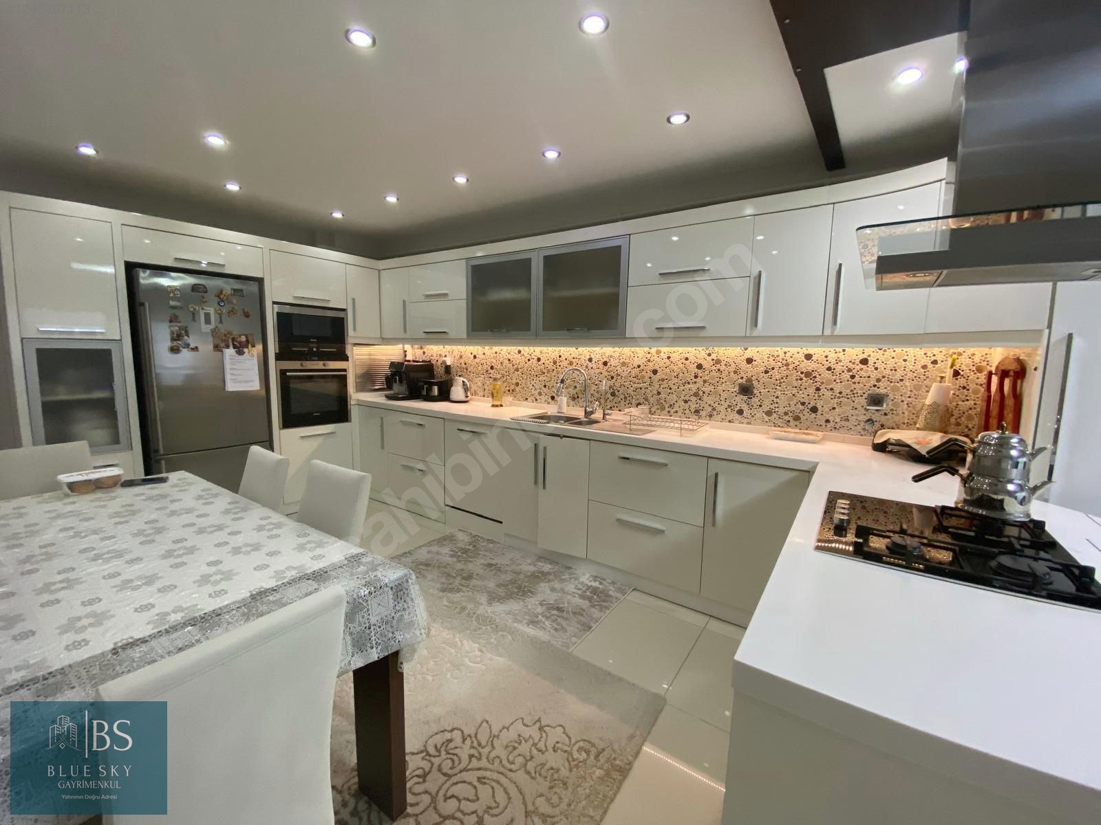 KIBRISŞEHİTLER'DE SATILIK İÇİ YENİLENMİŞ 220 M2 GENİŞ DAİRE - DENİZLİ PAMUKKALE fotoğraf 9