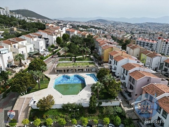 KUŞADASI EFE KONAKLARI SITESI’NDE DENIZ MANZARALI 4+1 TRIPLEKS VILLA - AYDIN KUŞADASI fotoğraf 2