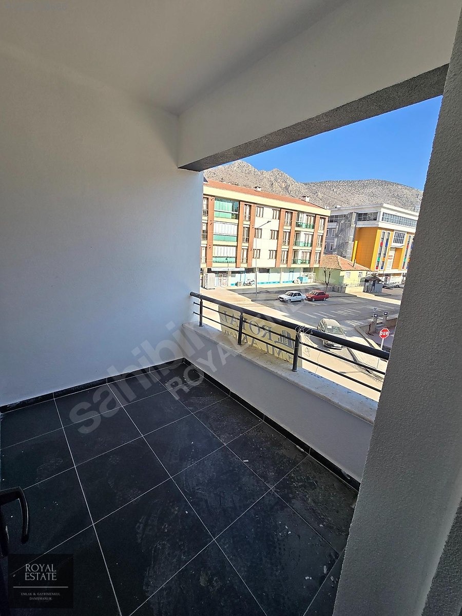 ROYAL EMLAKTAN SIFIRFUL +FUL EŞYALI 1+1 ÇOK İYİ KONMDA DAİRE - AMASYA MERKEZ fotoğraf 16