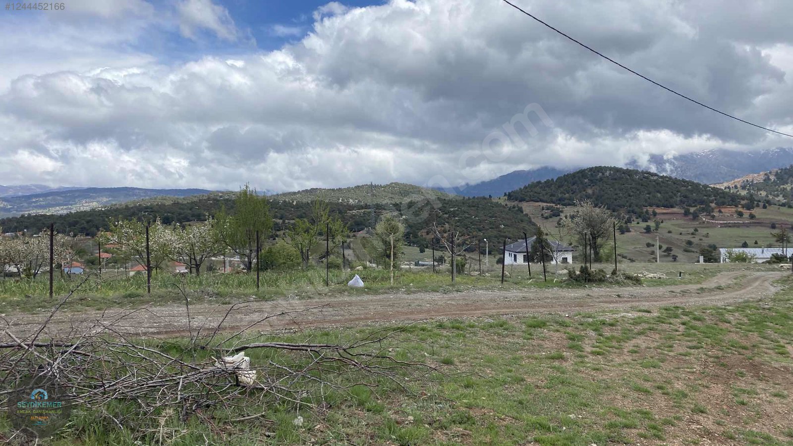 Yayla Gökben'de HAVADAR TEPEDE Ana Yola 400m 910m2 Tarla - MUĞLA SEYDİKEMER fotoğraf 6