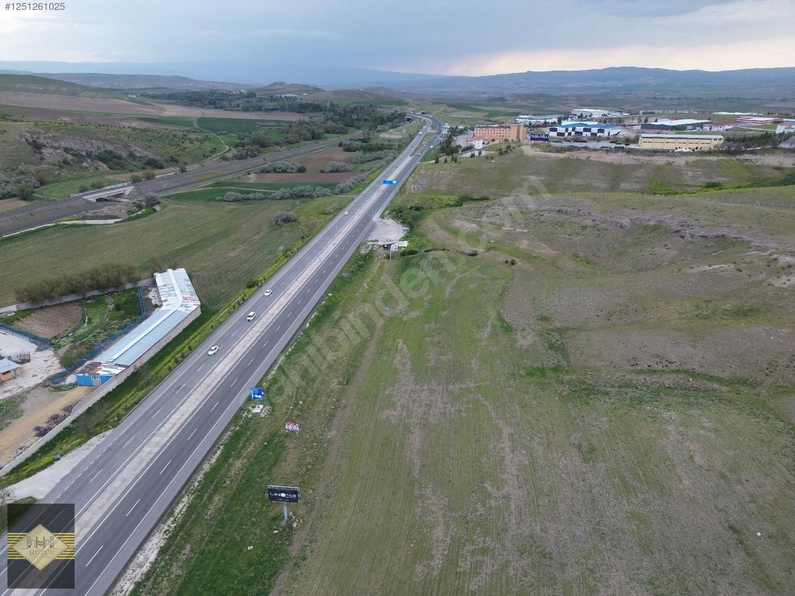 HUZUR YATIRIMDAN SARAY KÖYÜNDE YOLA SIFIR SATILIK TARLA - YOZGAT YERKÖY fotoğraf 5