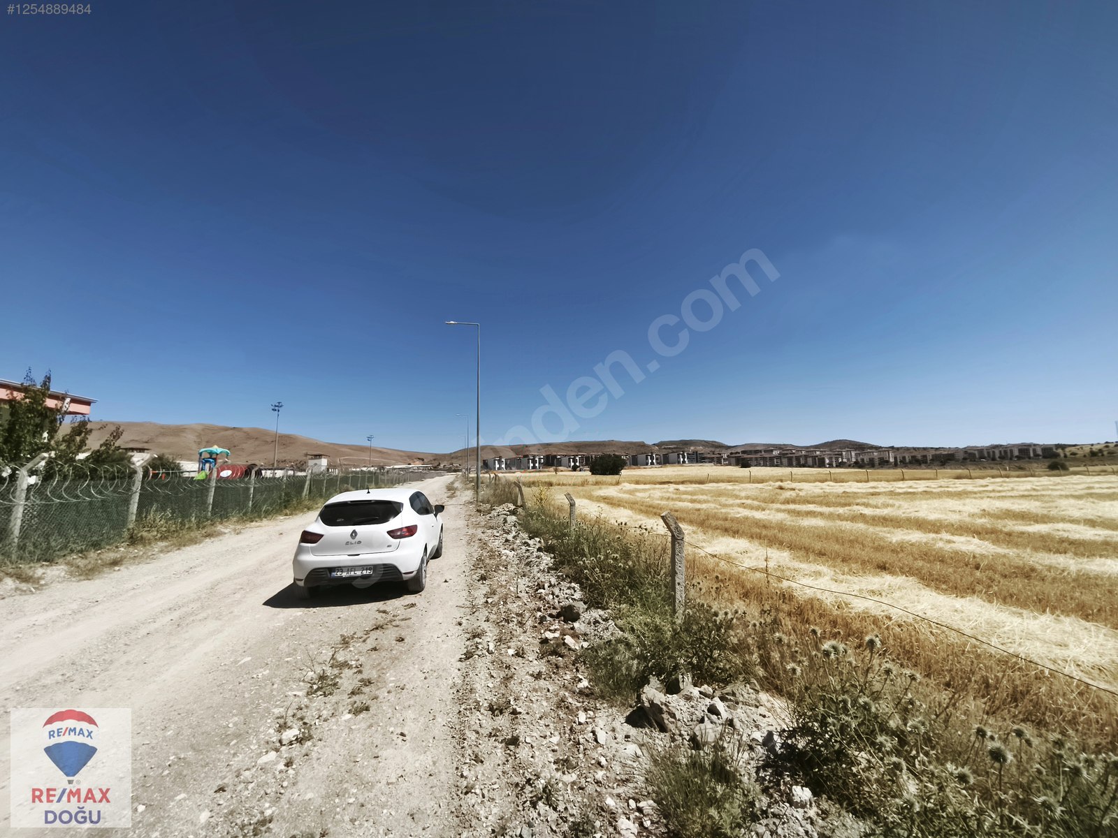 REMAX DOĞU'DAN VİLLA ARSASI 3 ADET VİLLA SIĞMAKTA - ELAZIĞ MERKEZ fotoğraf 3