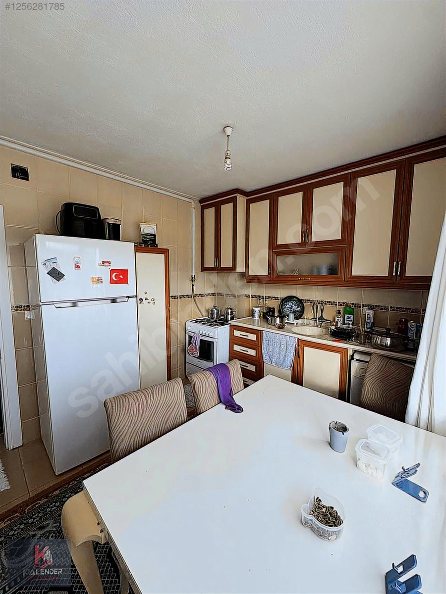 KALENDER EMLAK'TAN ŞEHİTLER MH. SATILIK DAİRE - MANİSA TURGUTLU fotoğraf 3