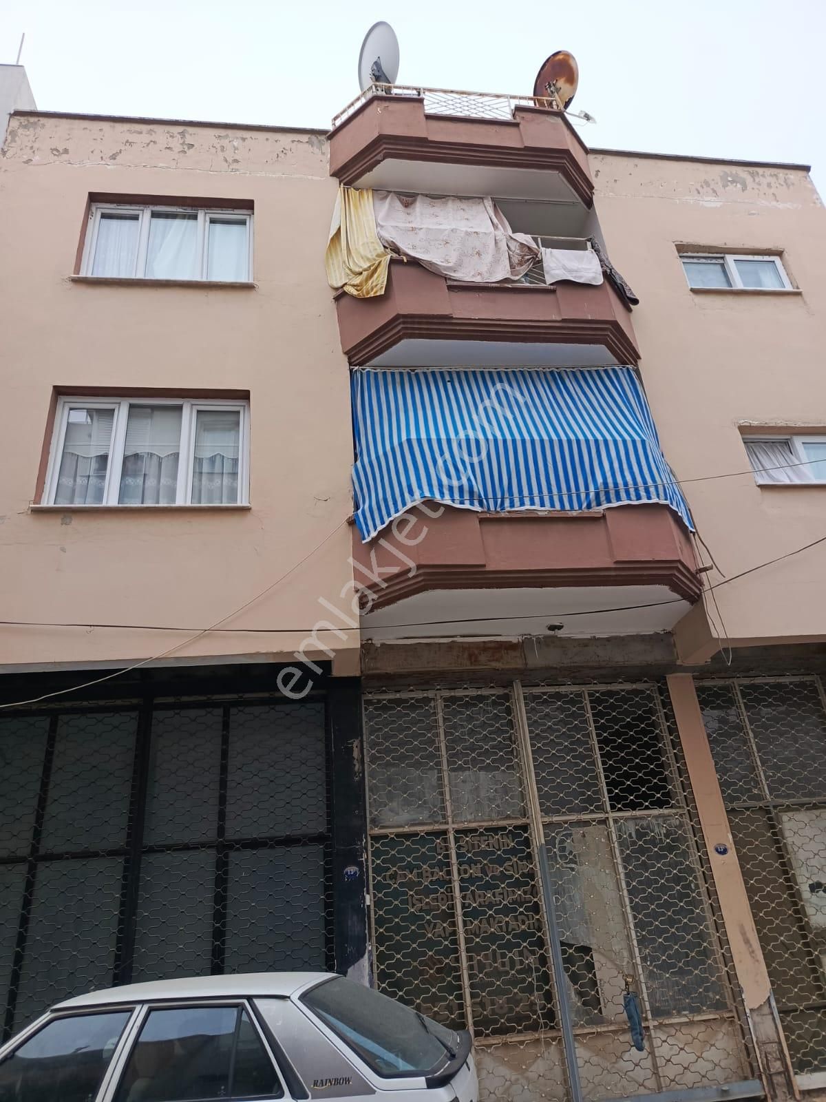 Yenigirne Örnekköy İmbatlı Da Satılık Daire Ler Ve Dübleks Ler Daire Ler - İZMİR KARŞIYAKA fotoğraf 2