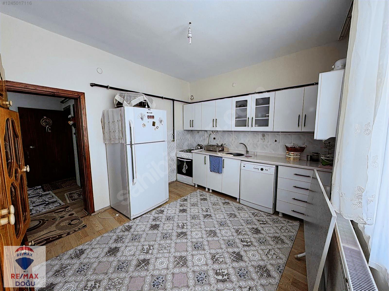 [REMAX DOĞU] Baskil Merkezde Doğayla İç İçe Satılık Bahçe Evi - ELAZIĞ BASKİL fotoğraf 3