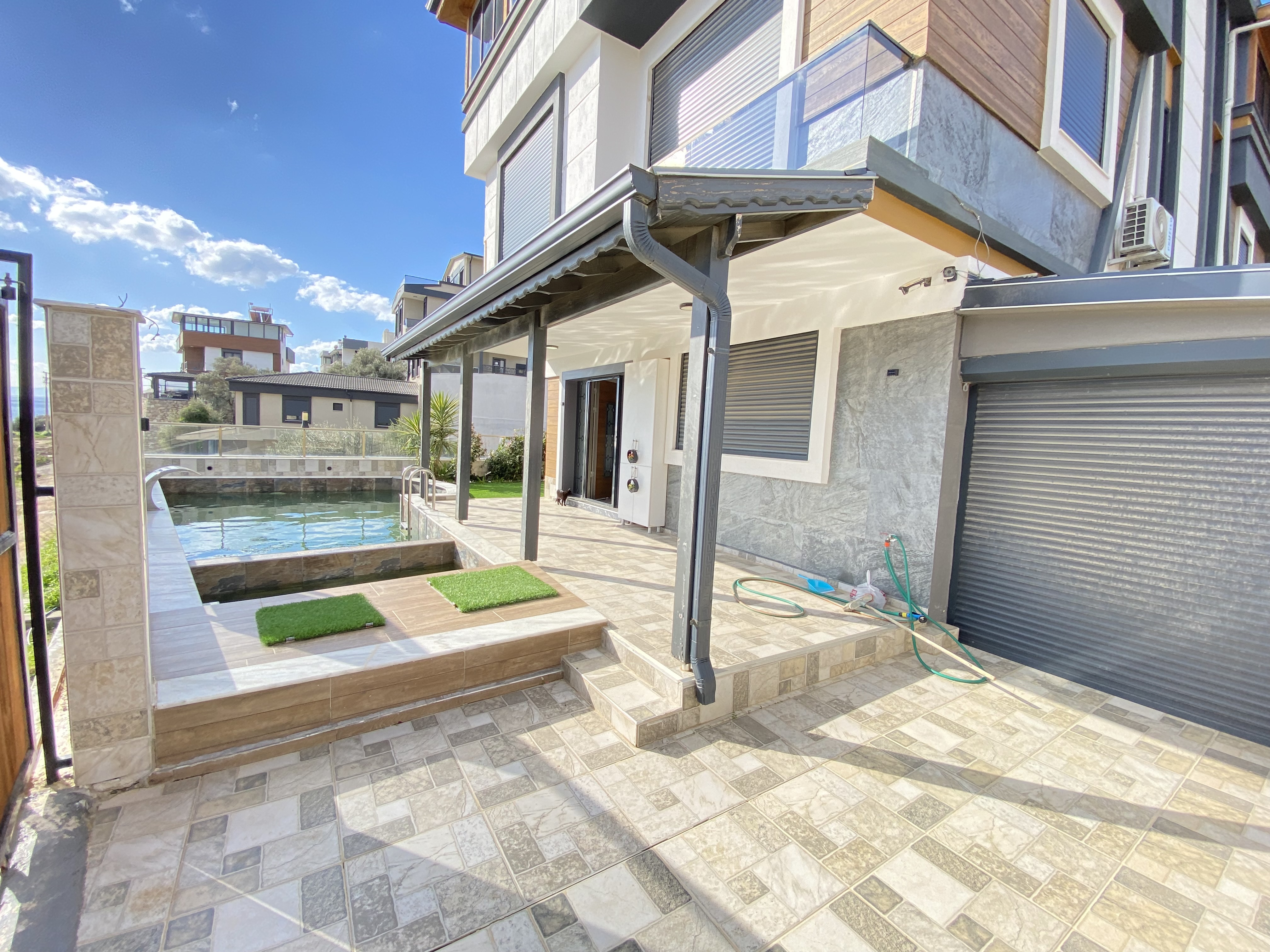 Doğanbey De Havuzlu Denize Yakın Satılık 3+1 Villa - İZMİR SEFERİHİSAR fotoğraf 3