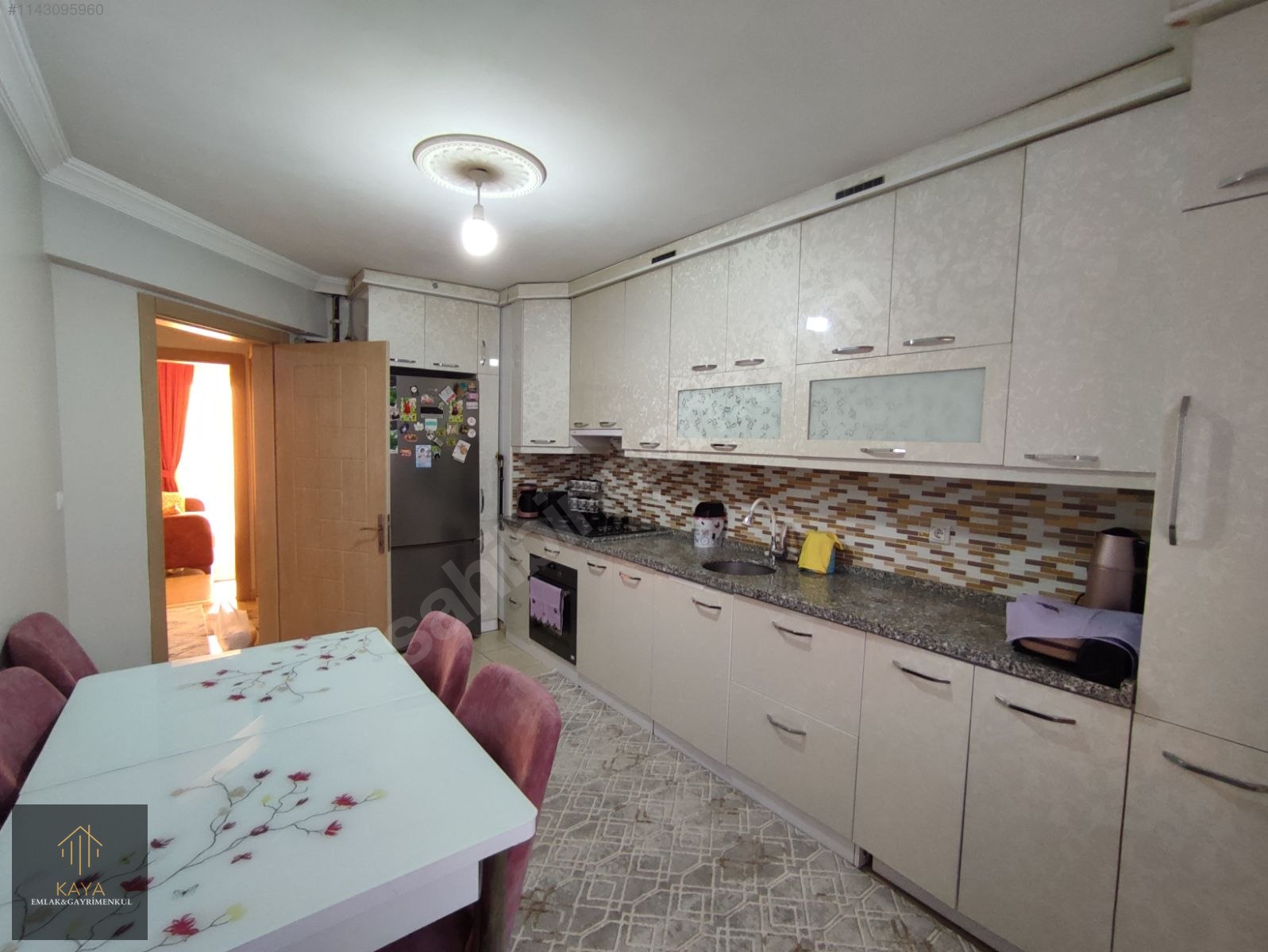 KAYA' DAN ATATÜRK MH LALELİ CAMİ CİVARI SATILIK 3+1 DAİRE - UŞAK MERKEZ fotoğraf 13
