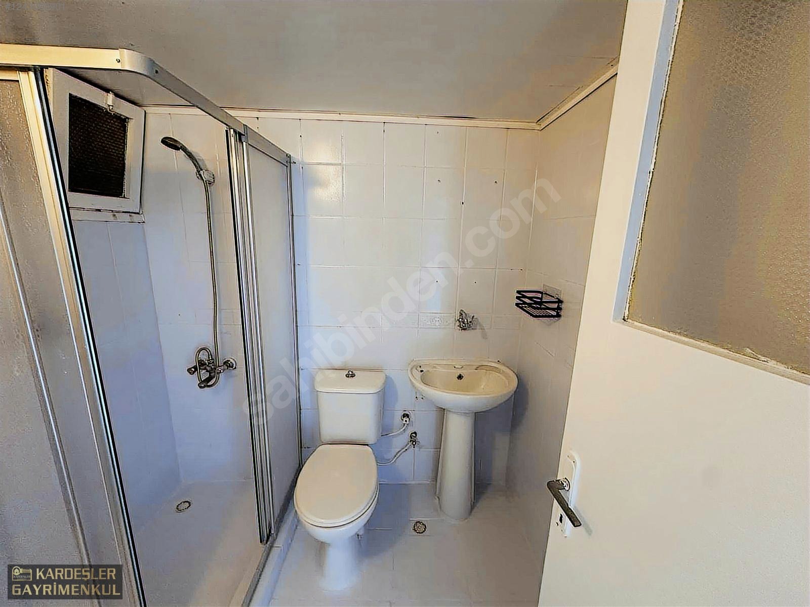 ÇARŞI MERKEZDE SATILIK ARAKAT DAİRE FIRSAT ! - MANİSA AKHİSAR fotoğraf 21