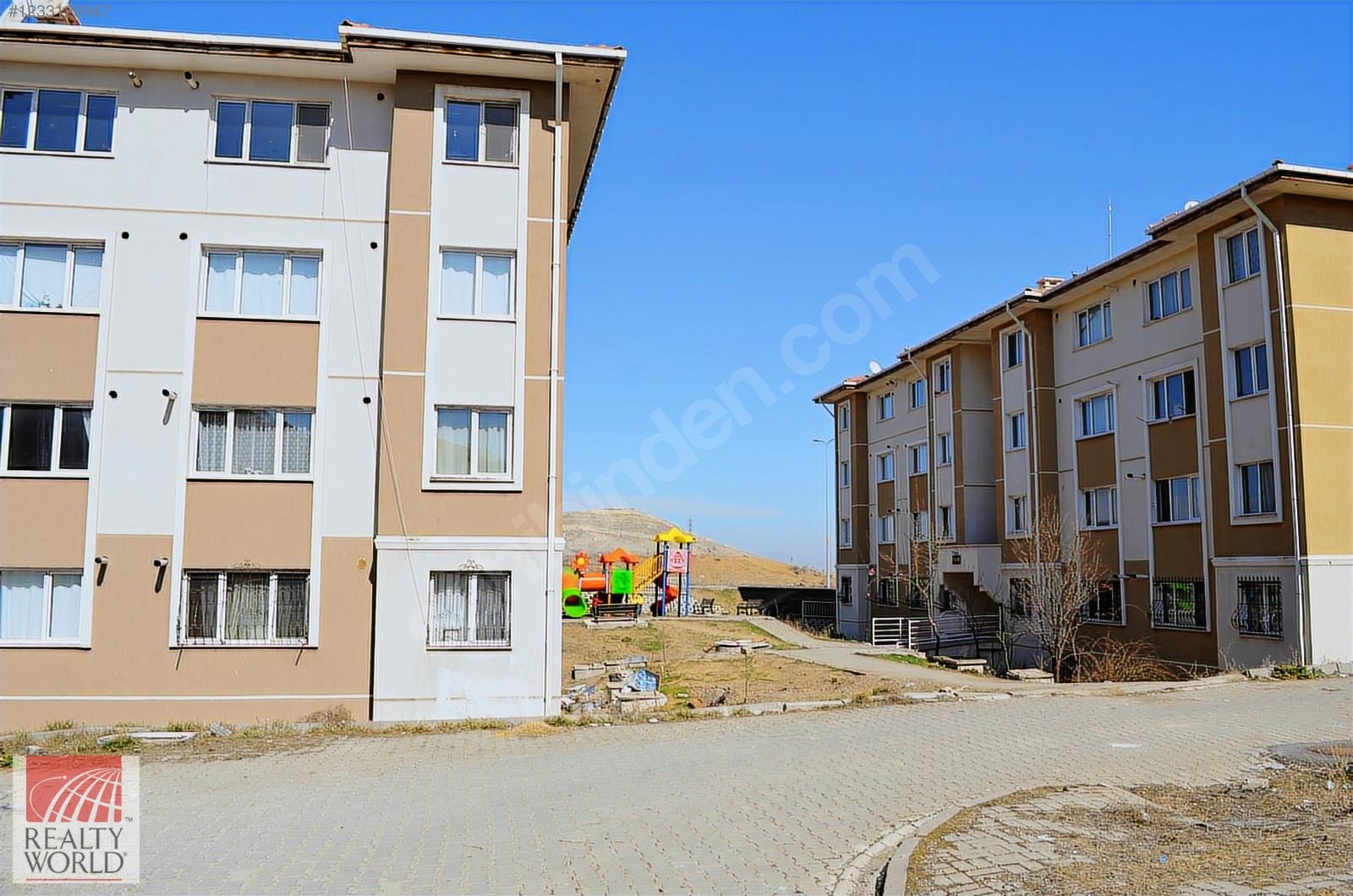 FIRSAT! TEMELLİ TOKİ DE EN ÜST KATTA MANZARALI BOŞ 1+1 DAİRE - ANKARA SİNCAN fotoğraf 9