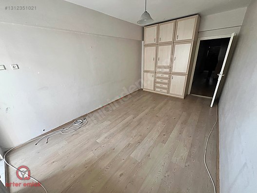 ÇARŞI MERKEZDE SATILIK ASANSÖRLÜ 2+1 ARA KAT GENİŞ DAİRE - BALIKESİR ALTIEYLÜL fotoğraf 4