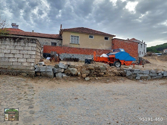 BERGAMA KOZAK GÖBELLER MAH DE 240 M2 ARSA MÜSTAKİL TAPU ÖNÜ PARSEL YOL - İZMİR BERGAMA fotoğraf 5