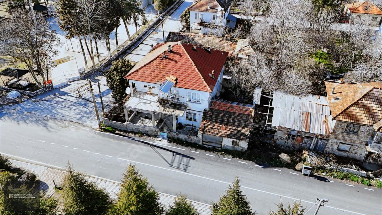 SATILIK BUCAK KIZILKAYA MERKEZ CADDE ÜSTÜ BAHÇELİ MÜSTAKİL EV - BURDUR BUCAK fotoğraf 6