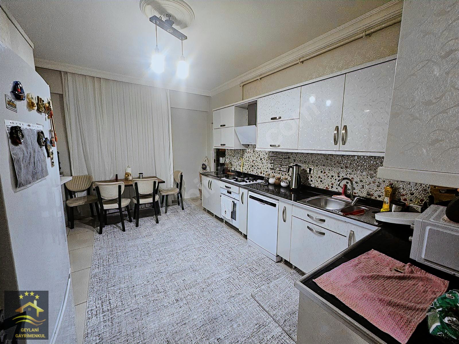 GEYLANİ EMLAKTAN ECE SİTESİNDE ARAKAT SATILIK DAİRE 3.KAT. - ŞANLIURFA HALİLİYE fotoğraf 8