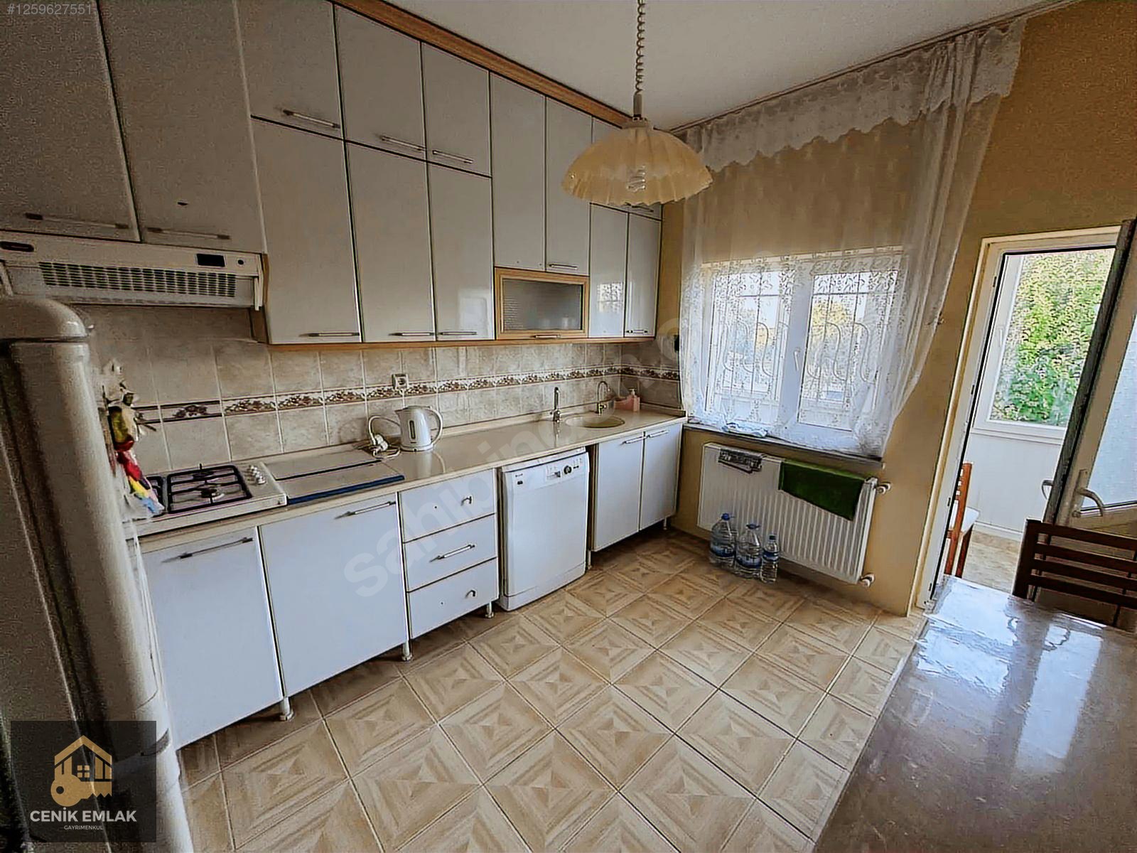 CENİK'DEN DENİZHAN MAHALLLESİ CADDE ÜZERİ MÜSTAKİL BAKIMLI EV ! - ÇORUM ALACA fotoğraf 2