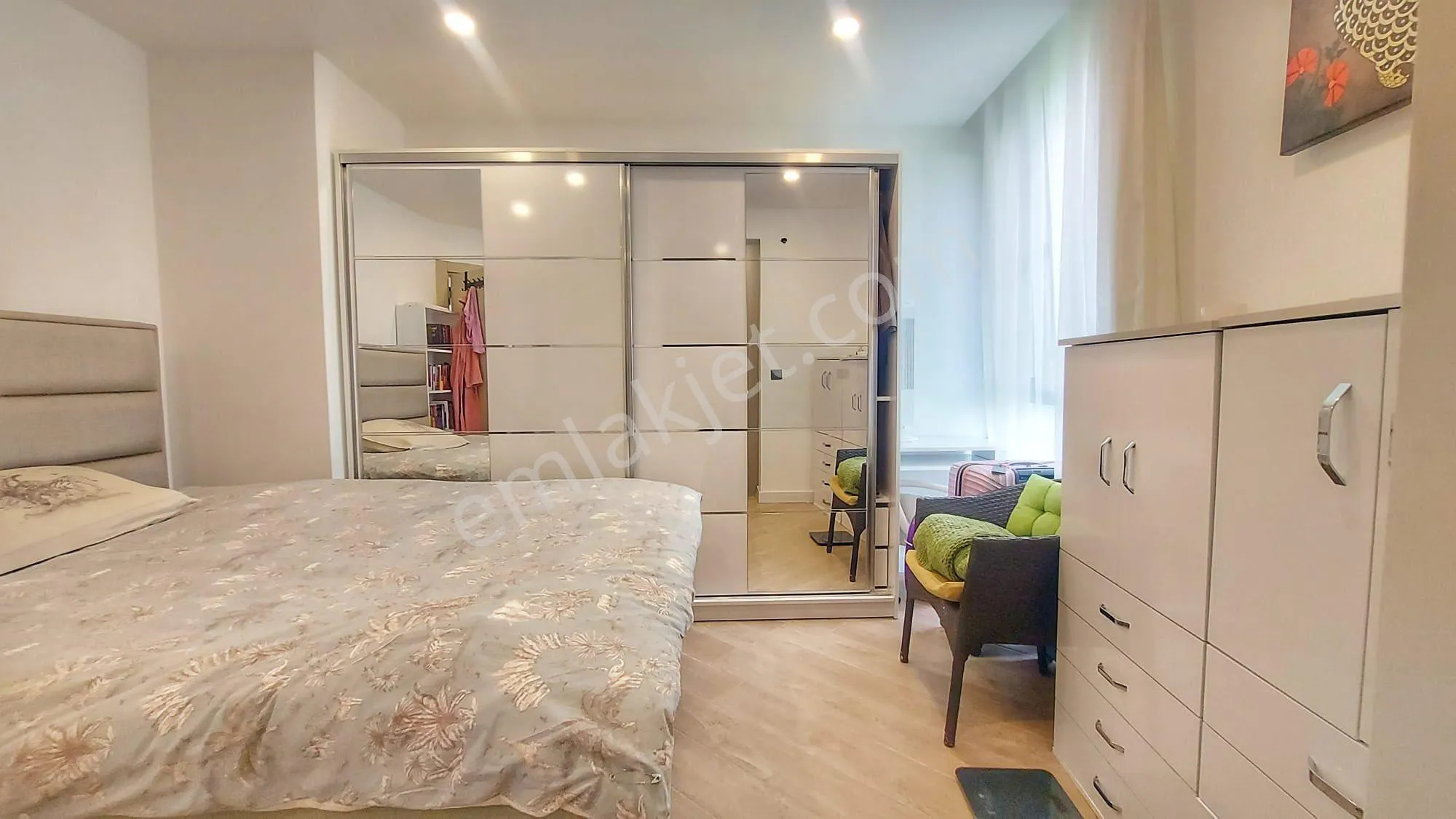 Kuşadası Merkezde Satılık Bahçe Katı Ebeveyn Banyolu 1+1 Daire - AYDIN KUŞADASI fotoğraf 14
