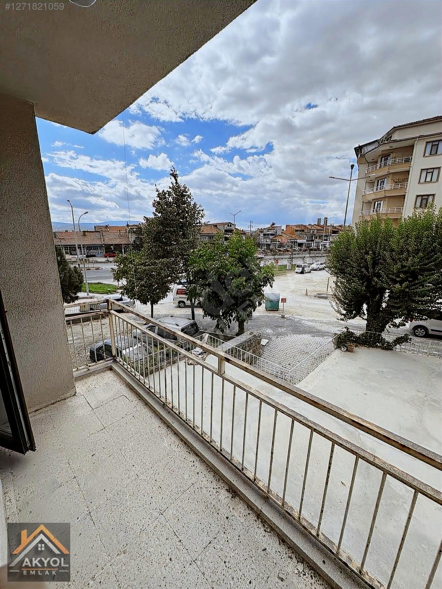 AKYOL EMLAK'TAN SADIK PENBE'DE SATILIK 3+1 SATILIK DAİRE - KÜTAHYA TAVŞANLI fotoğraf 18
