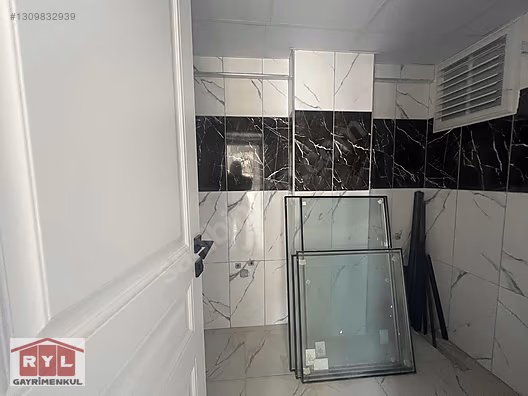 KARTAL YAKACIKTA SİTE İÇİNDE YÜKSEK KATTA FERAH 2+1 DAİRE - İSTANBUL KARTAL fotoğraf 30