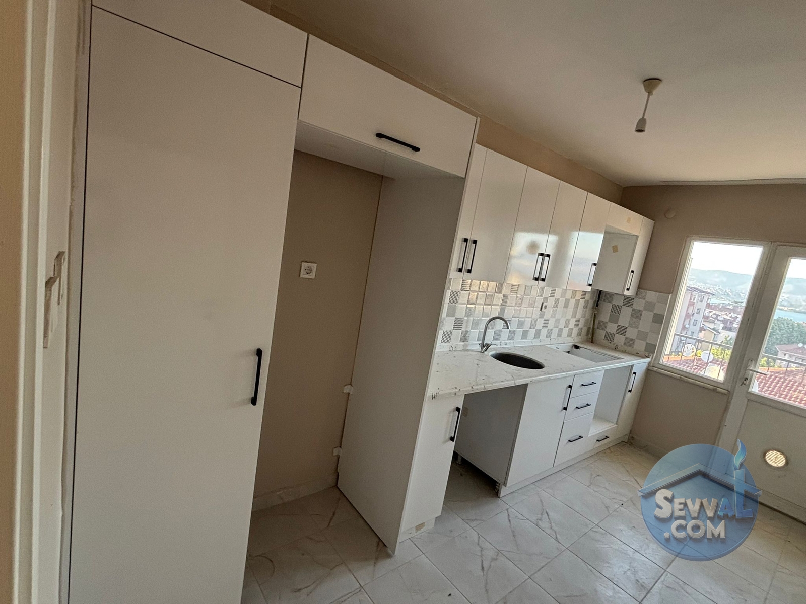 DEĞİRMENDERE SATILIK 3+1 YAPILI DAİRE - Kocaeli Gölcük fotoğraf 6