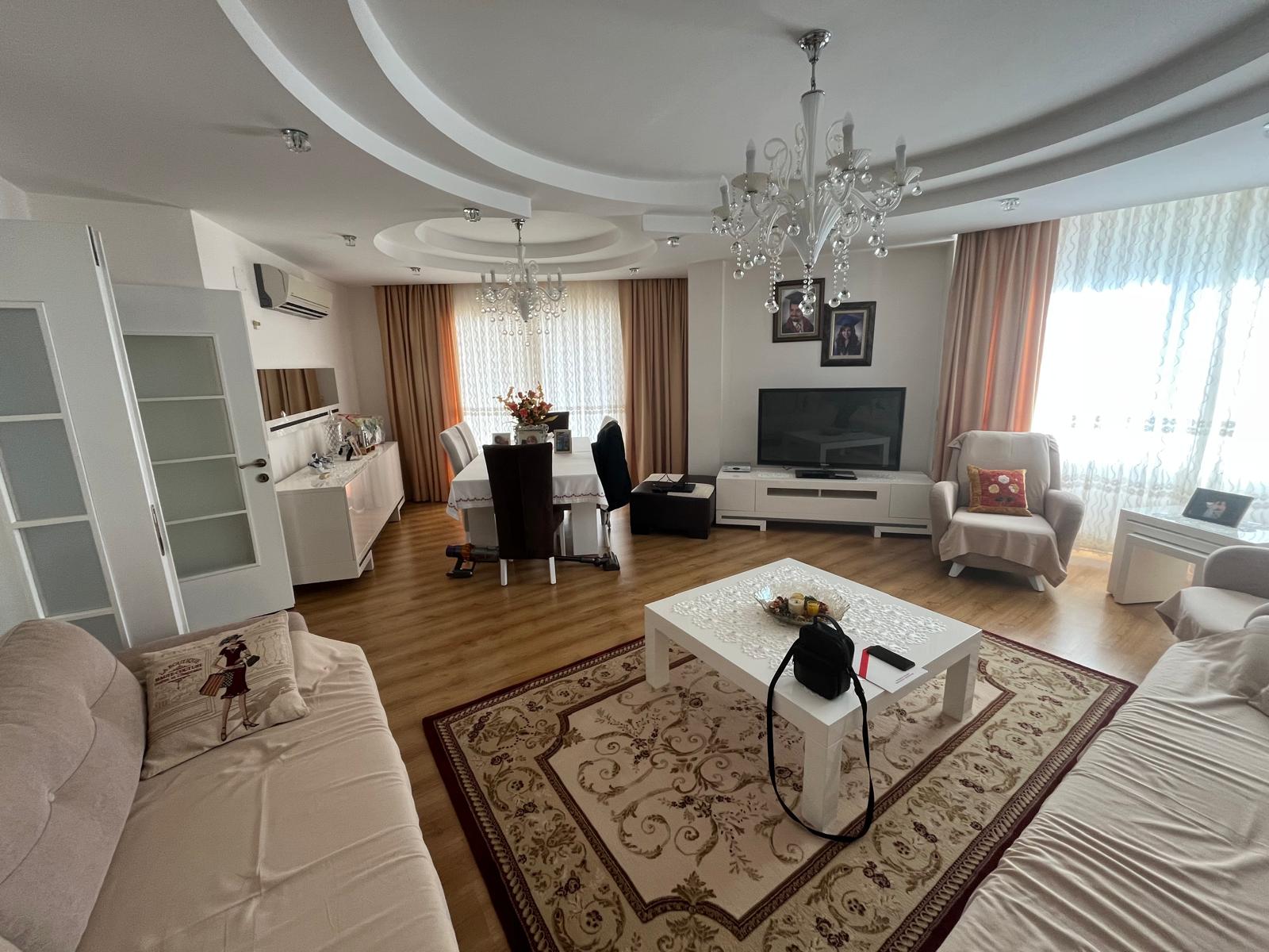 ERGÜNDEN MERKEZ MHDE HAVUZLU VATAN CAD. ÜZERİ SATILIK 3+1 DAİRE - MERSİN MEZİTLİ fotoğraf 2