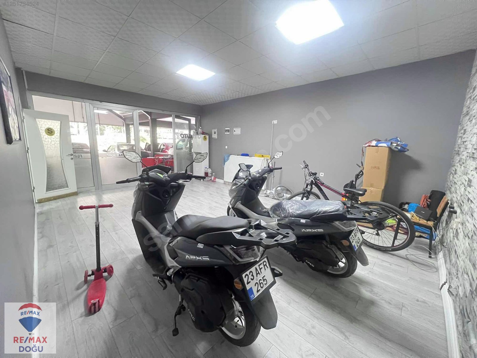 REMAX DOĞUDAN GALERİCİLER SİTESİ 2.SOKAK SATILIK GALERİ DÜKKANI - ELAZIĞ MERKEZ fotoğraf 6