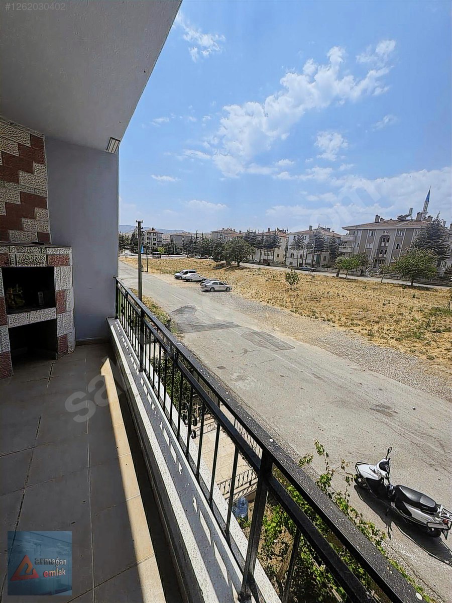 MAREŞAL 2+1 KİRALIK ARA KAT DAİRE - AFYONKARAHİSAR MERKEZ fotoğraf 2