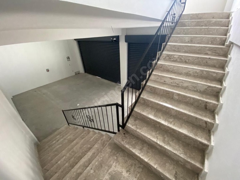 SANAYİİDE 160m² SATILIK DÜKKAN GENİŞ ÖNÇEPHELİ - MANİSA AKHİSAR fotoğraf 3