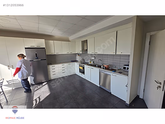 KİRALIK ,MÜSTAKİL GİRİŞLİ ,E5 ÜZERİ ,900 M2 PLAZA KATI ! - İSTANBUL ZEYTİNBURNU fotoğraf 3