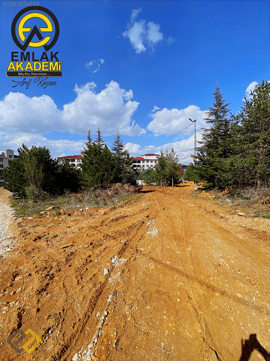 NOVADA AVM YANI SATILIK VİLLA ARSASI - YOZGAT MERKEZ fotoğraf 5