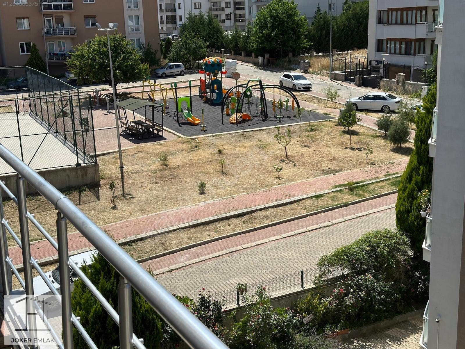 KEMALÖZ MAH.FİLE MARKET YAKININDA 125 m2 2+1 SATILIK DAİRE - UŞAK MERKEZ fotoğraf 3