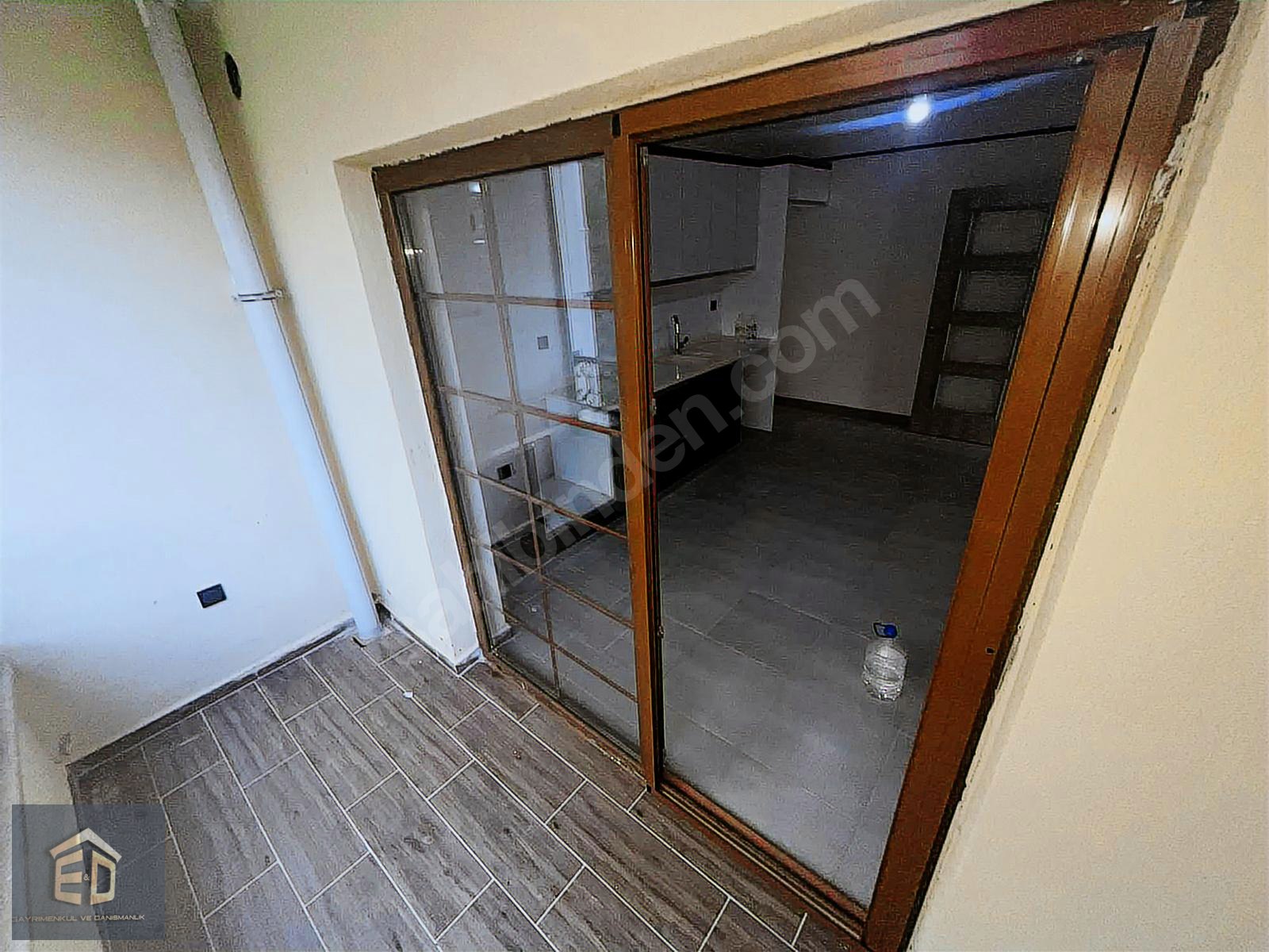 3.ETAP TOKİDE SATILIK 3+1 DOĞALGAZLI DAİRE - TRABZON ARAKLI fotoğraf 7