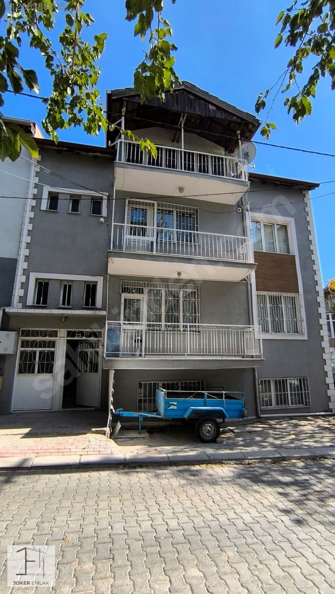 JOKER'DEN ŞEKEREVLERİ MEVKİNDE 3 KATLI 186m2 3+1 MÜSTAKİL EV - UŞAK MERKEZ fotoğraf 11