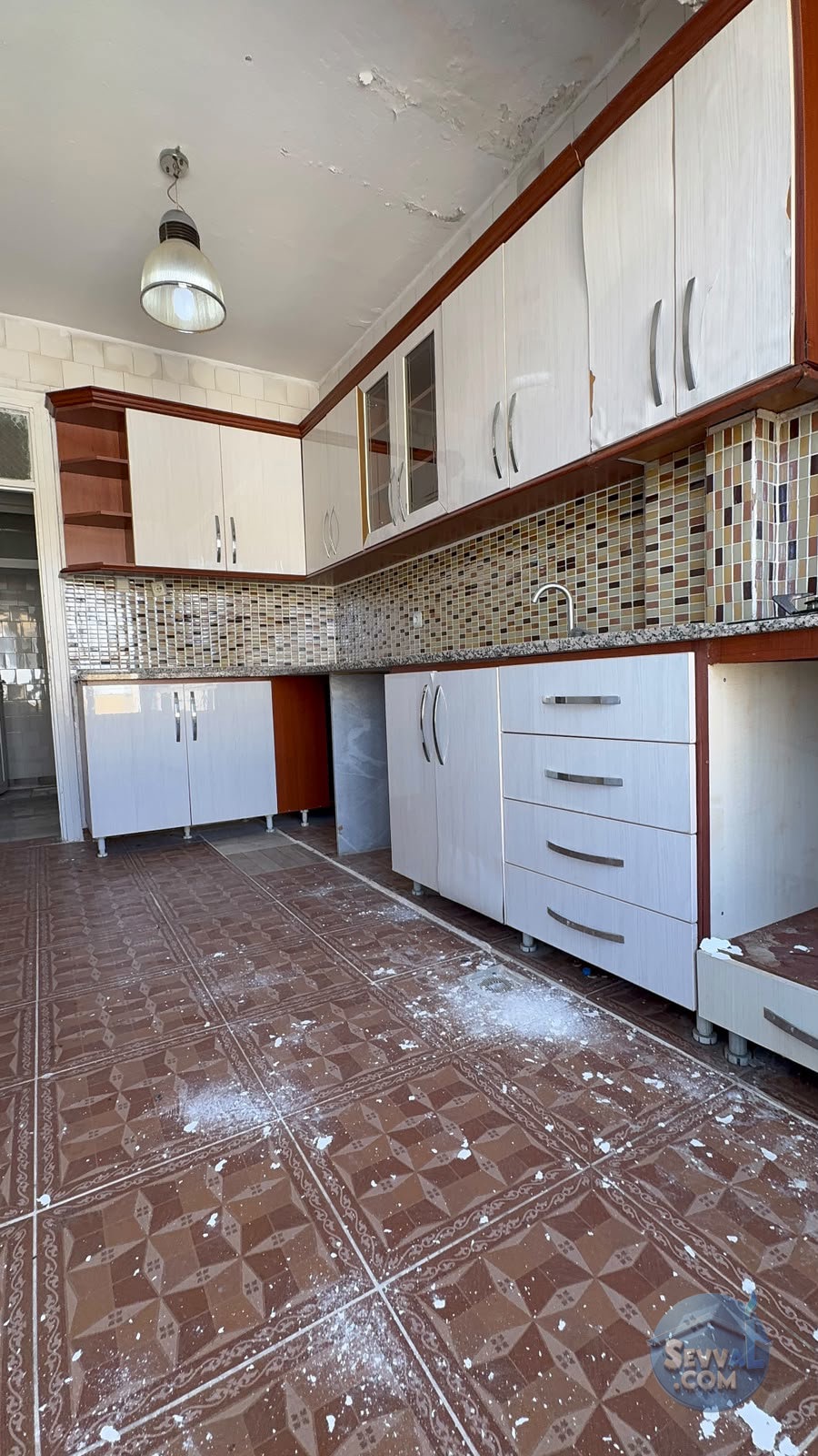 AKİF ERSOY CADDESİ. 5. KAT 3+1 ODALI 160 m2  ÇİFT CEPHELİ 2 BALKONLU  - ŞANLIURFA HALİLİYE fotoğraf 3