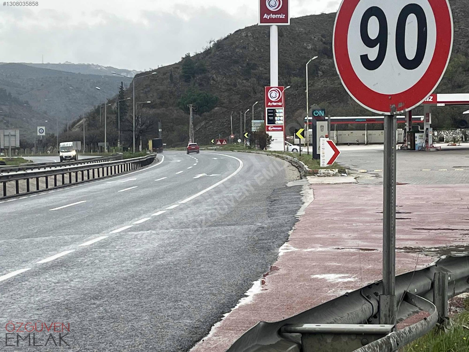 DUBLE YOL KENARI SATILIK ARAZİ - BİLECİK MERKEZ fotoğraf 13