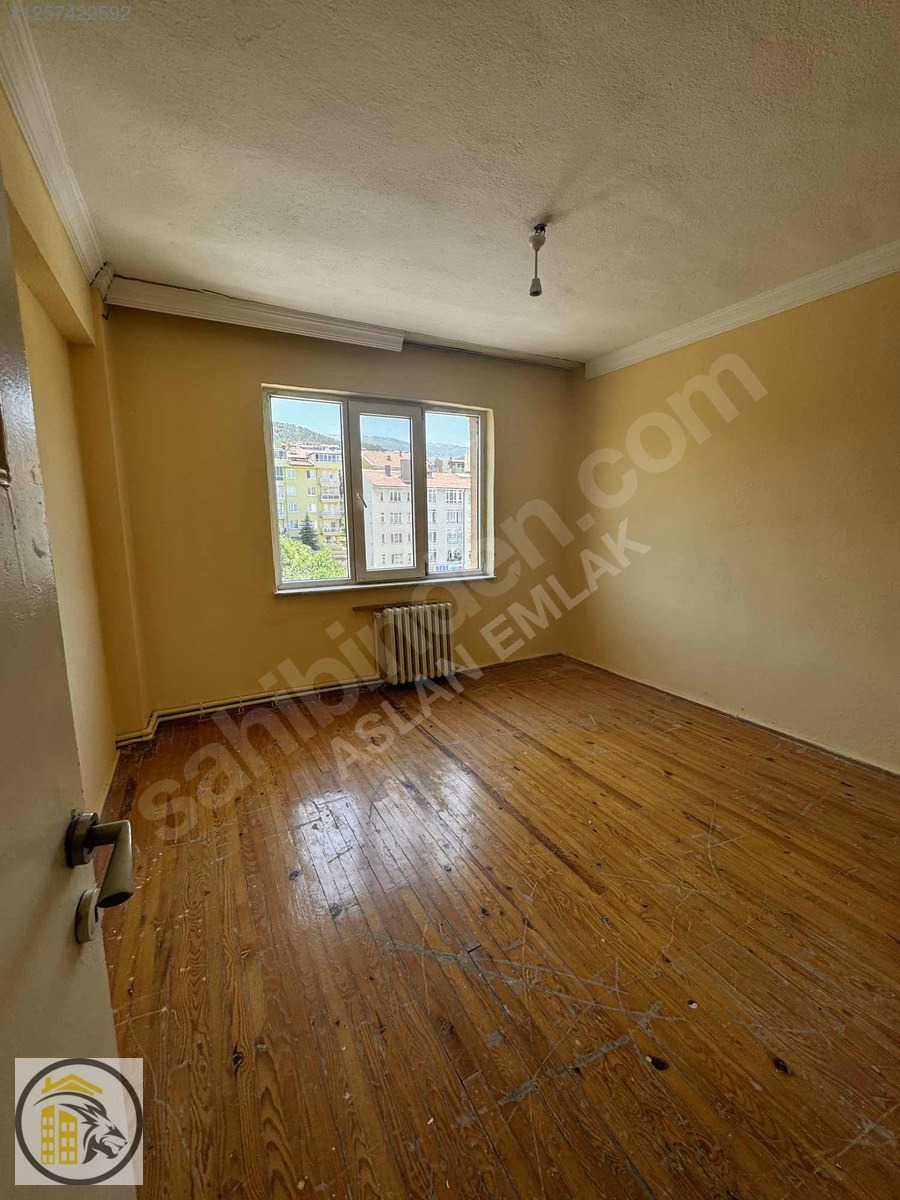 ASLAN EMLAK'TAN FATİH'DE SATILIK 3+1 DAİRE - KÜTAHYA MERKEZ fotoğraf 4