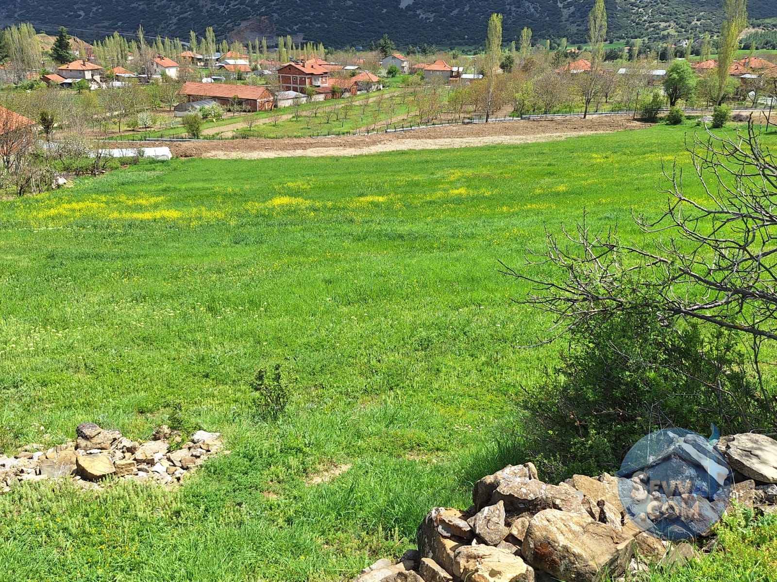 BURDUR AĞLASUN KİBRİT KÖYÜNDE SATILIK KERPİÇ EV VE TARLA - Burdur Ağlasun fotoğraf 27