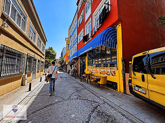 BALAT'TA TRAFİĞE KAPANACAK CADDEDE HALİÇ MANZARALI 4 KATLI BİNA - İSTANBUL FATİH fotoğraf 15