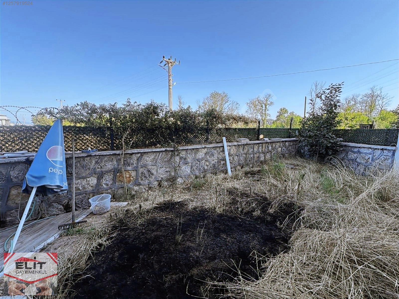 KARASU'DA FIRSAT SATILIK HAVUZLU BAHÇELİ TERASLI LÜKS VİLLA - SAKARYA KARASU fotoğraf 5