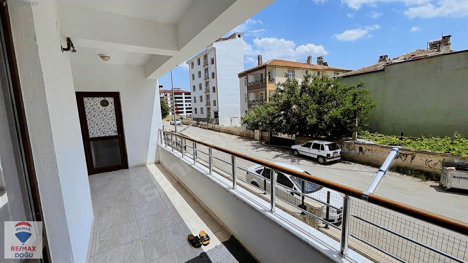 REMAX DOĞU' DAN ULUKENTTE LÜX SATILIK 3+1 DAİRE - ELAZIĞ MERKEZ fotoğraf 9