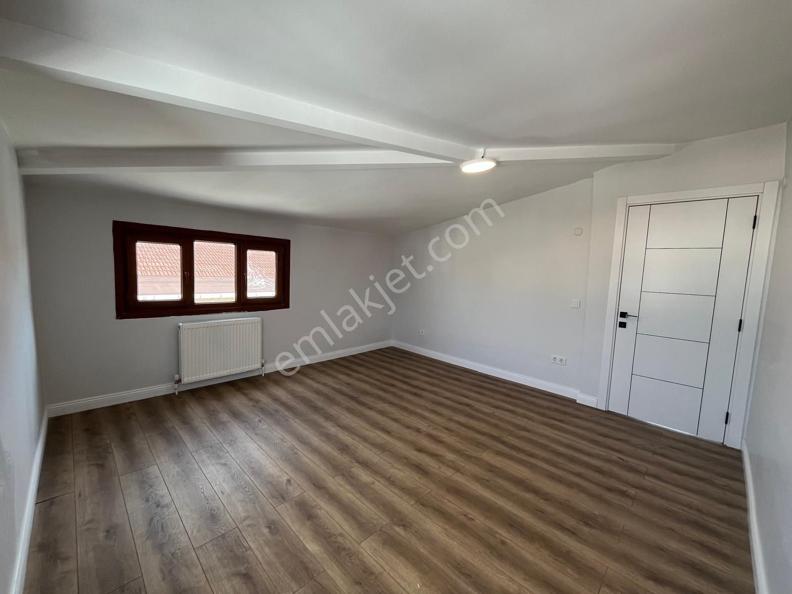 Baki Emlaktan Atalarda Geniş Dublexs 5+2 Daire - İSTANBUL KARTAL fotoğraf 28