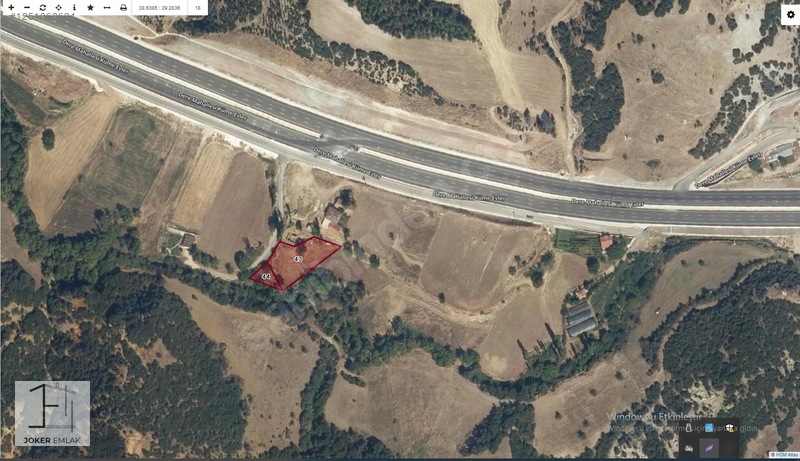 KAYAĞIL KÖYÜNDE ETRAFI TEL ÖRGÜ İLE ÇEVRİLMİŞ SATILIK TARLA - UŞAK MERKEZ fotoğraf 3