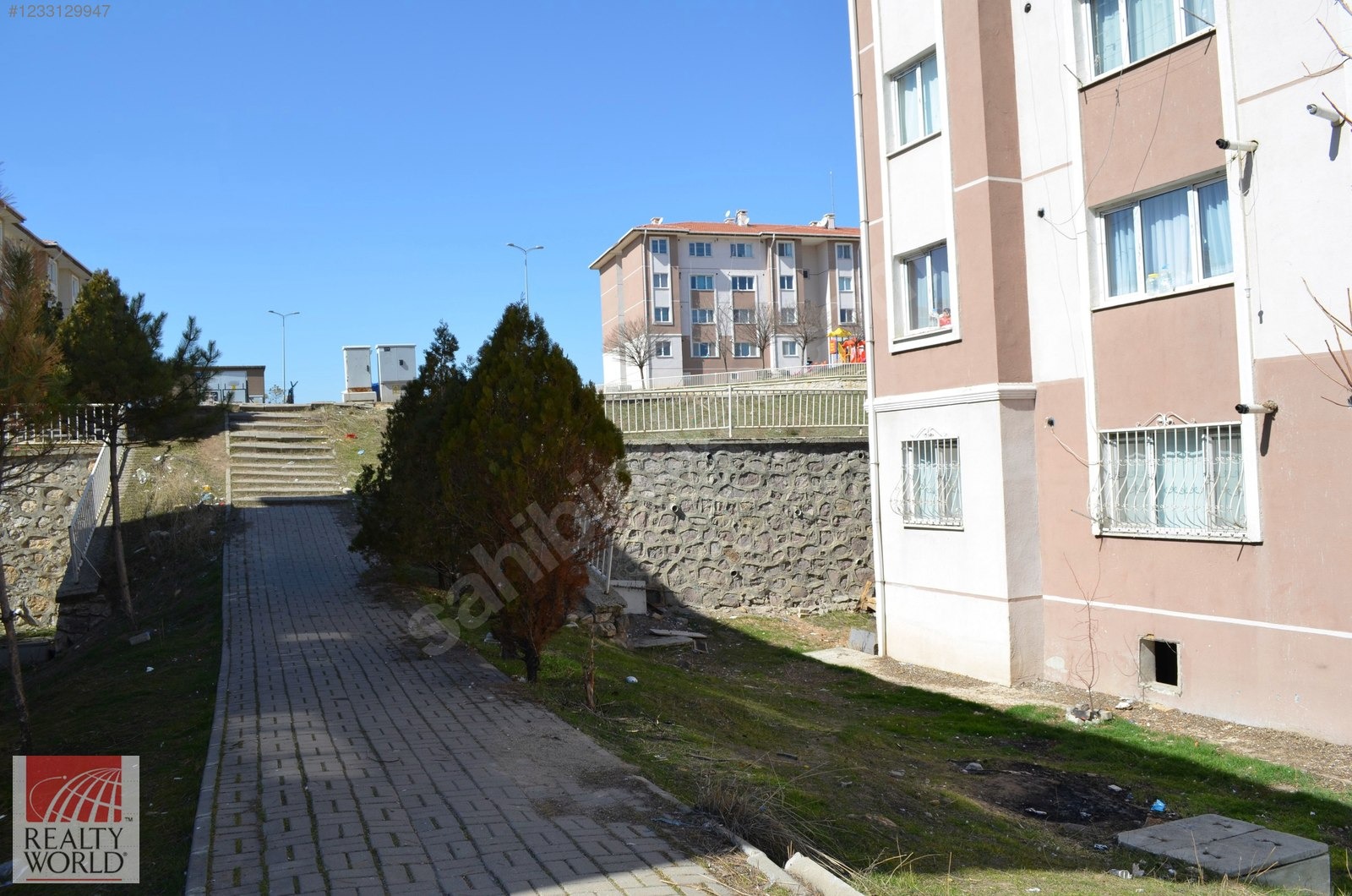 FIRSAT! TEMELLİ TOKİ DE EN ÜST KATTA MANZARALI BOŞ 1+1 DAİRE - ANKARA SİNCAN fotoğraf 12