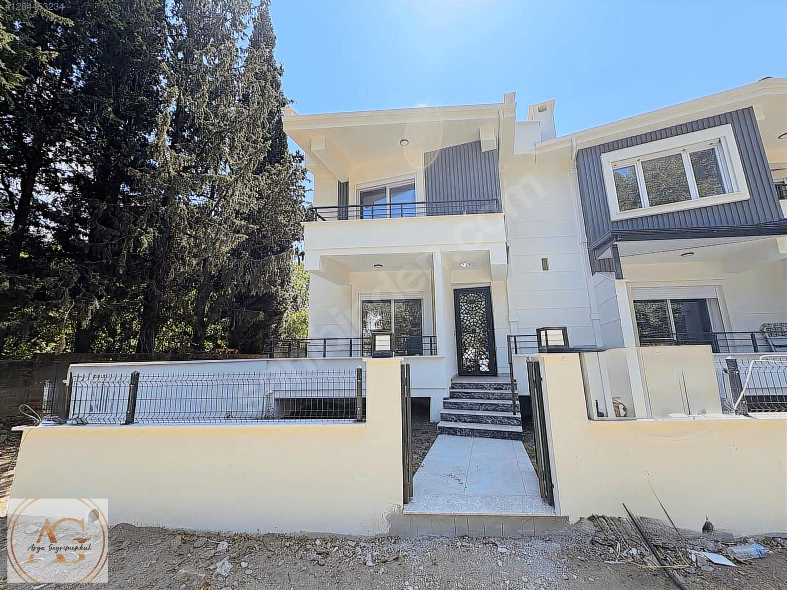 ARYA'DAN GÜRE'DE MÜSTAKİL BAHÇE KULLANIMLI SATILIK 1+1 DAİRE - BALIKESİR EDREMİT fotoğraf 2