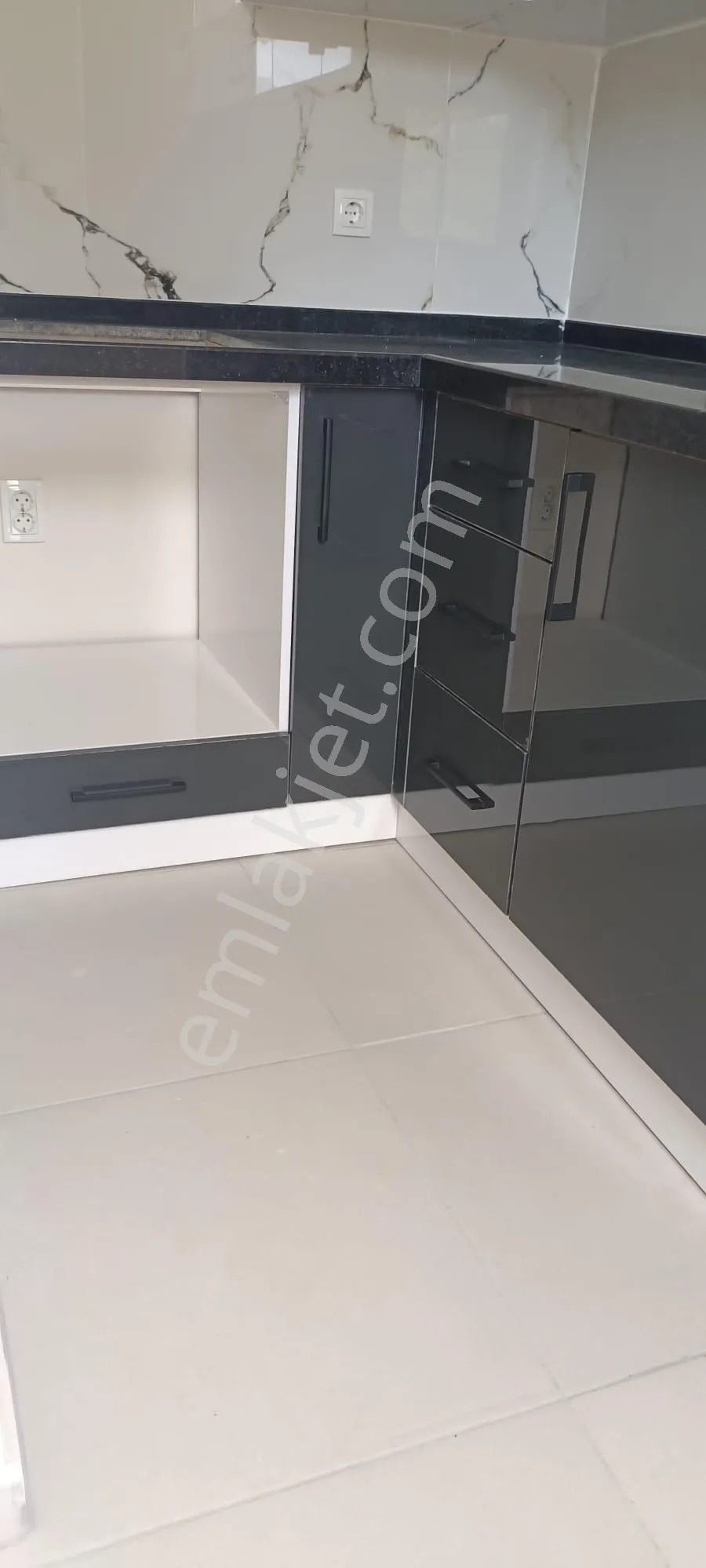 Antalya Kumluca Temeleğitim Mah.de Kiralık 2+0 Ayrı Mutfak Daire - ANTALYA KUMLUCA fotoğraf 11