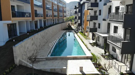 Kuşadası Değermendere Mh.de Havuzlu Site İçersinde Deniz Manzaralı 3+1 Daire - AYDIN KUŞADASI fotoğraf 15