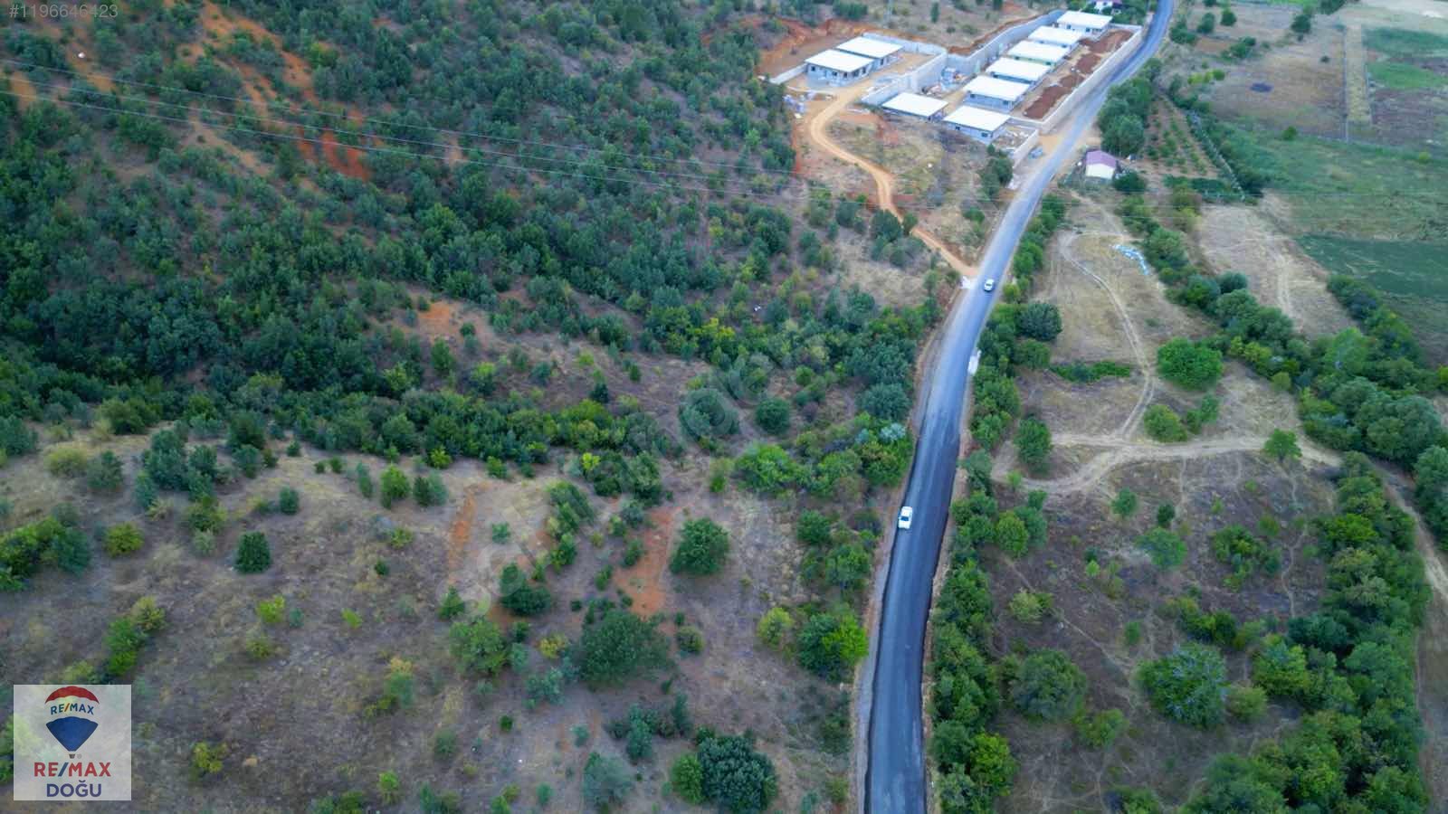 REMAX DOĞUDAN GEZİN'DE GÖL MANZARALI ARAZİ - ELAZIĞ MADEN fotoğraf 3