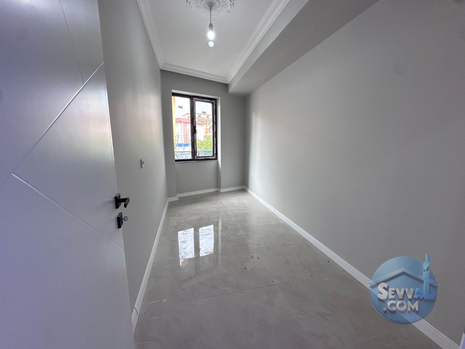 KÖRFEZ GÜNEY MH. MERKEZİ YERDE 3+1 SATILIK LÜKS ARAKAT DAİRE - Kocaeli Körfez fotoğraf 3