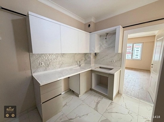 ROYAL EMLAKTAN OKULLAR BÖLGESİNDE 1+1 DAİRE - AMASYA MERKEZ fotoğraf 3
