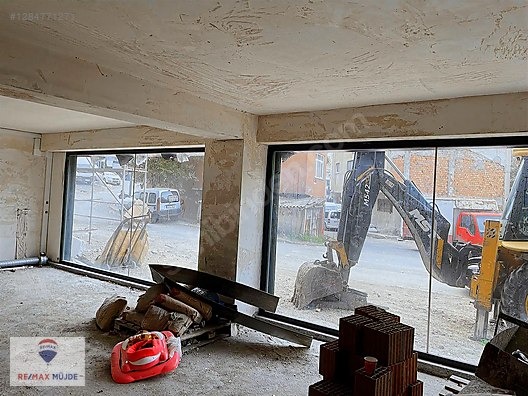 ANA CADDE ÜSTÜ SIFIR,KIRALIK OTOPARKLI KOMPLE BINA - İSTANBUL GÜNGÖREN fotoğraf 6