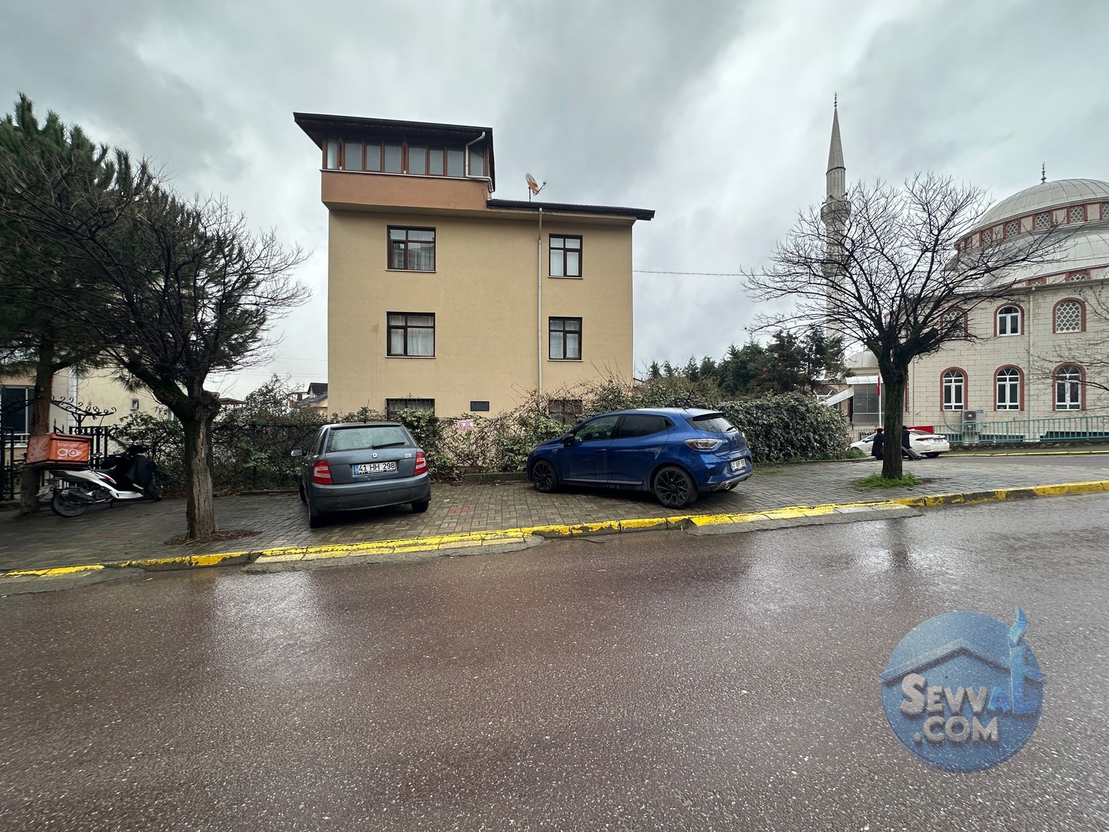 KIŞ BAHÇESİ VE 2 AYRI GİRİŞ KAPISI OLAN YENİ BİNA BAHÇE DUBLEKS - Kocaeli Gölcük fotoğraf 2